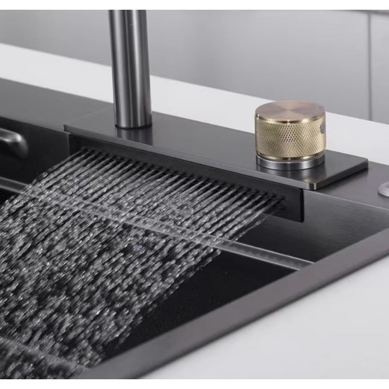 Kitchen Gadgets Luxury - A Torneira Flying Rain vem com